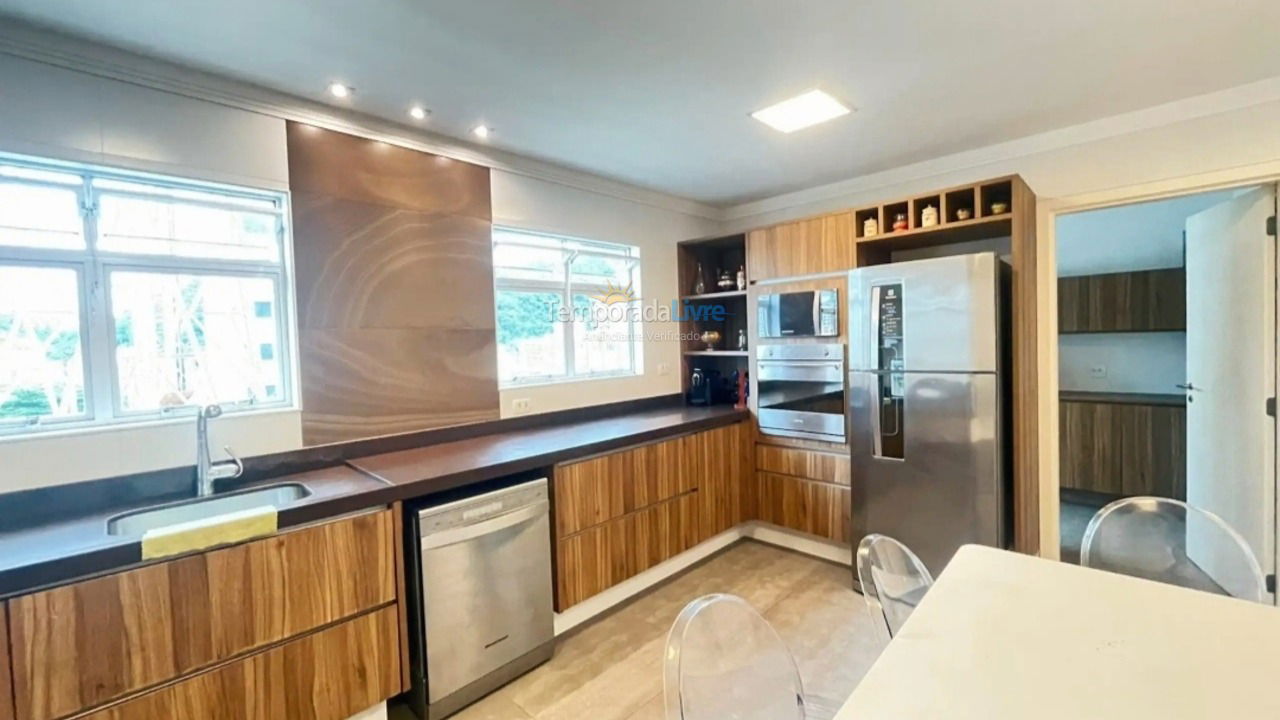 Apartment for vacation rental in Guarujá (Enseada)