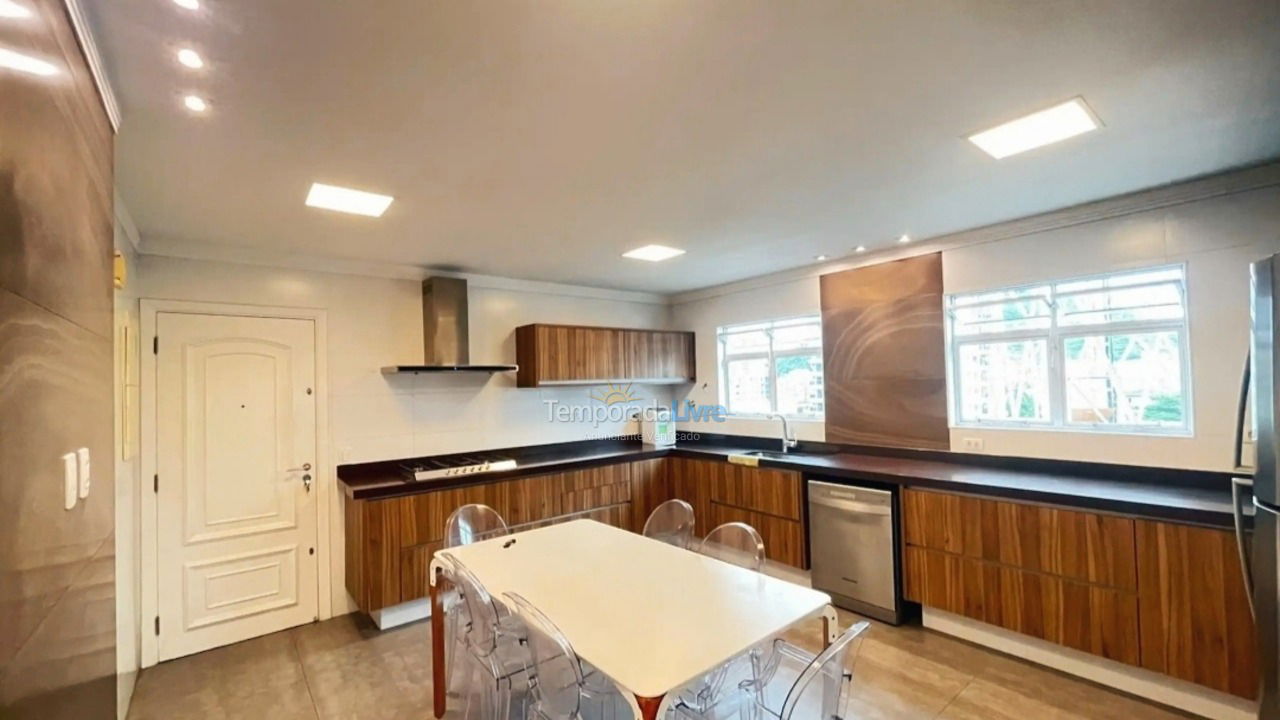 Apartment for vacation rental in Guarujá (Enseada)