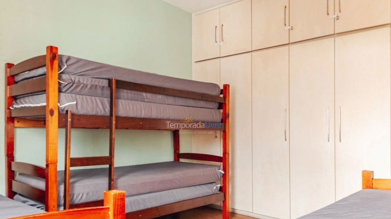 Apartment for vacation rental in Guarujá (Enseada)