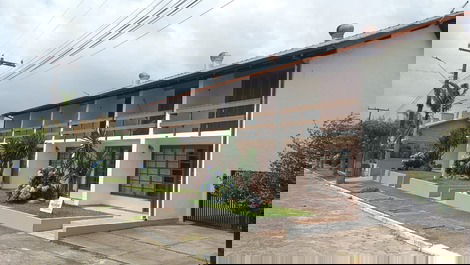 Casas em condominio 100 mts do mar, Morrinhos, Garopaba