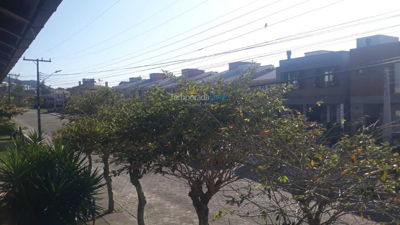 Casa para aluguel de temporada em Garopaba (Morrinhos)