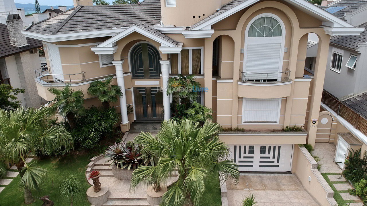 House for vacation rental in Florianopolis (Jurerê Internacional)