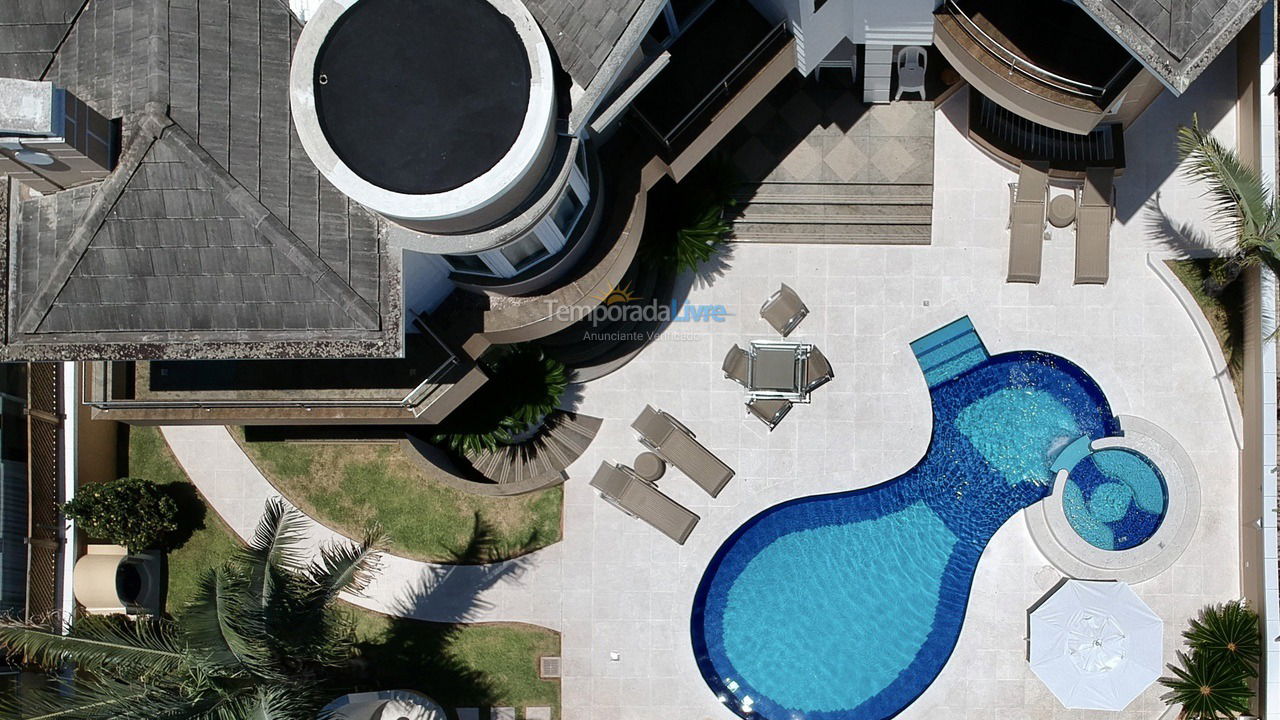 House for vacation rental in Florianopolis (Jurerê Internacional)