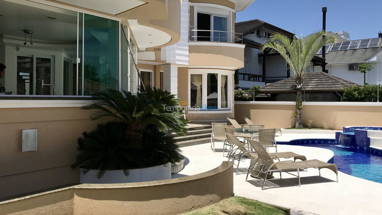 House for vacation rental in Florianopolis (Jurerê Internacional)