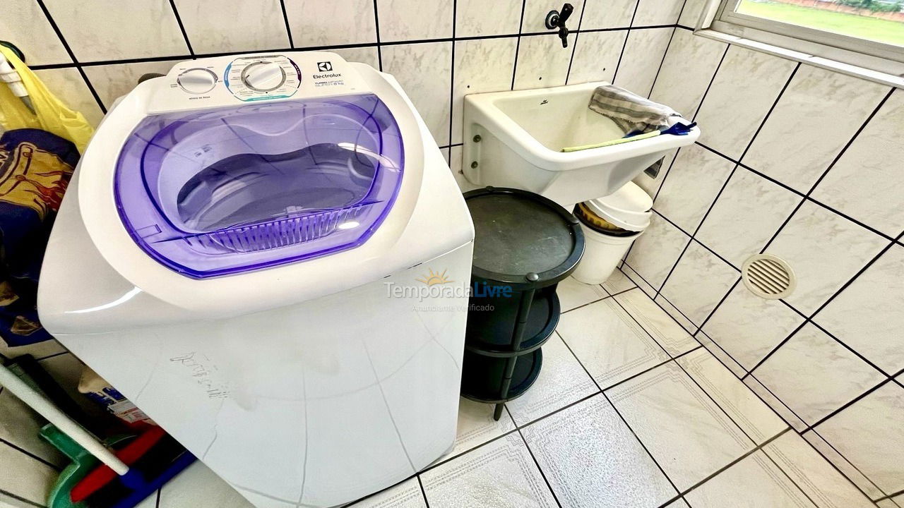 Apartamento para aluguel de temporada em Itapema (Meia Praia)