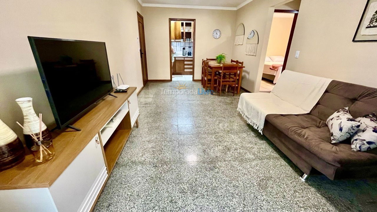 Apartamento para aluguel de temporada em Itapema (Meia Praia)