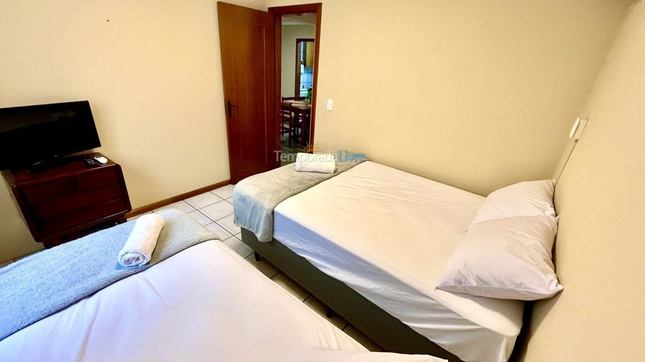 Apartamento para aluguel de temporada em Itapema (Meia Praia)