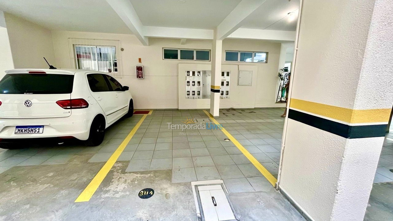 Apartamento para aluguel de temporada em Itapema (Meia Praia)