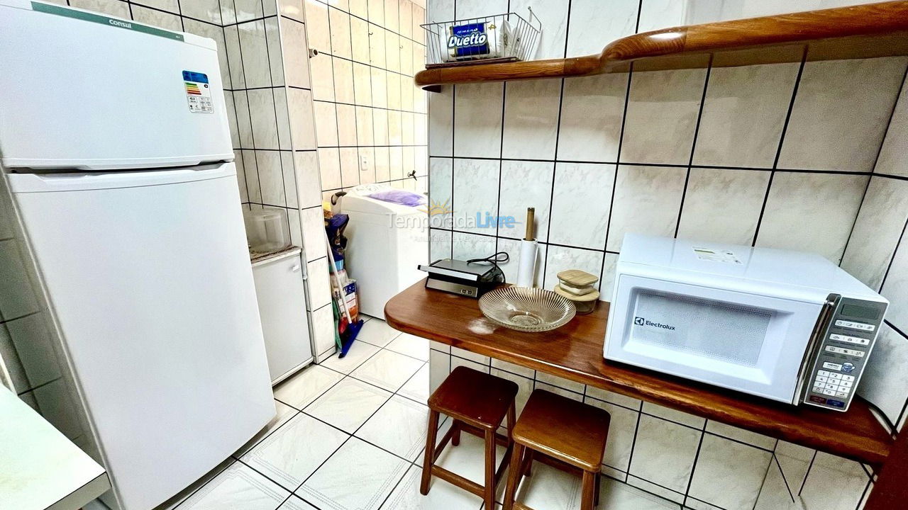 Apartamento para aluguel de temporada em Itapema (Meia Praia)