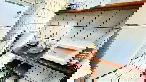 Apartamento com 2 dormitórios na Quadra do Mar em Meia Praia