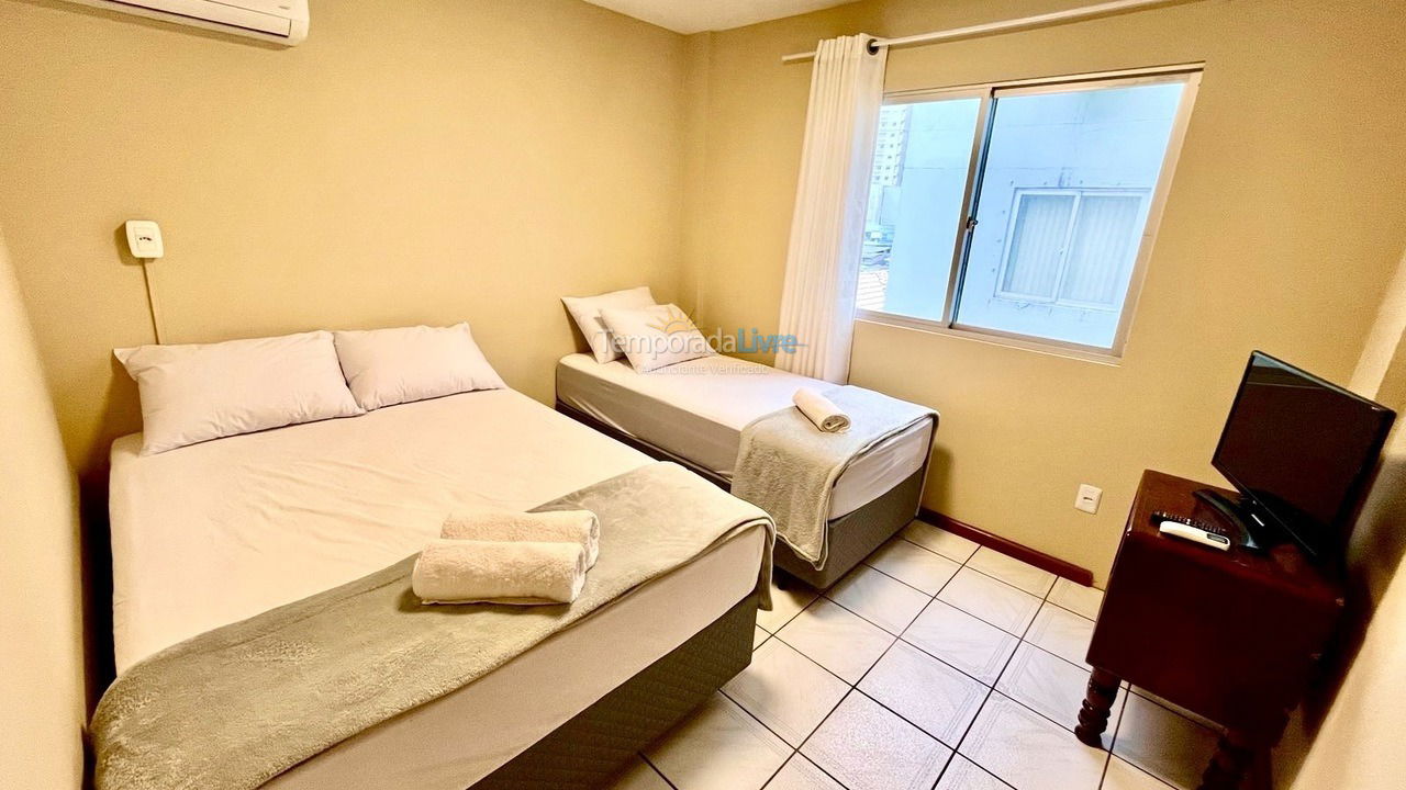 Apartamento para aluguel de temporada em Itapema (Meia Praia)