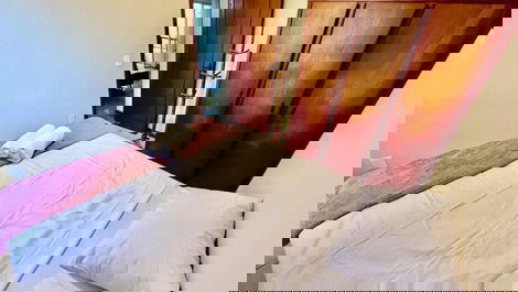 Apartamento com 2 dormitórios na Quadra do Mar em Meia Praia