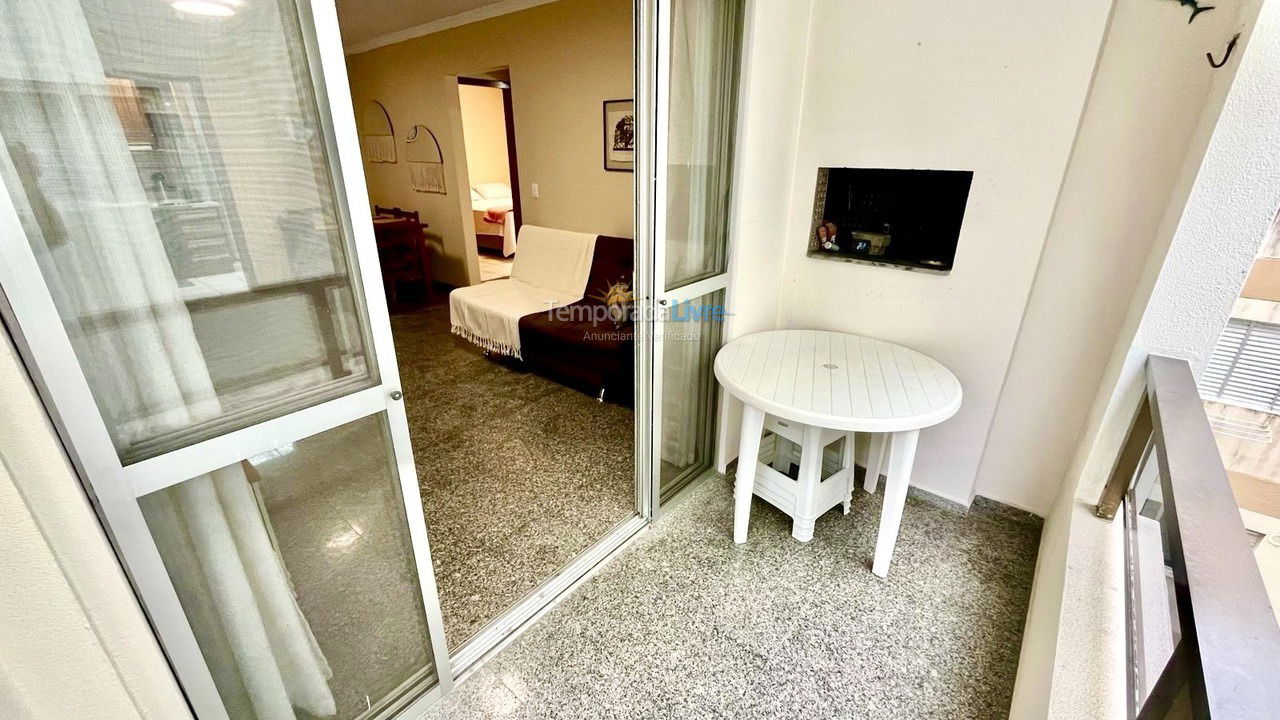 Apartamento para aluguel de temporada em Itapema (Meia Praia)