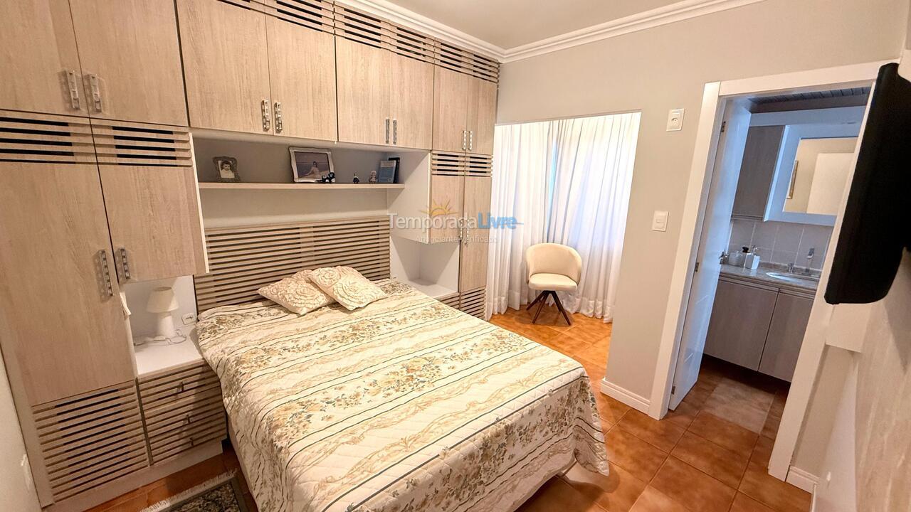 Apartamento para aluguel de temporada em Balneário Camboriú (Praia Central)