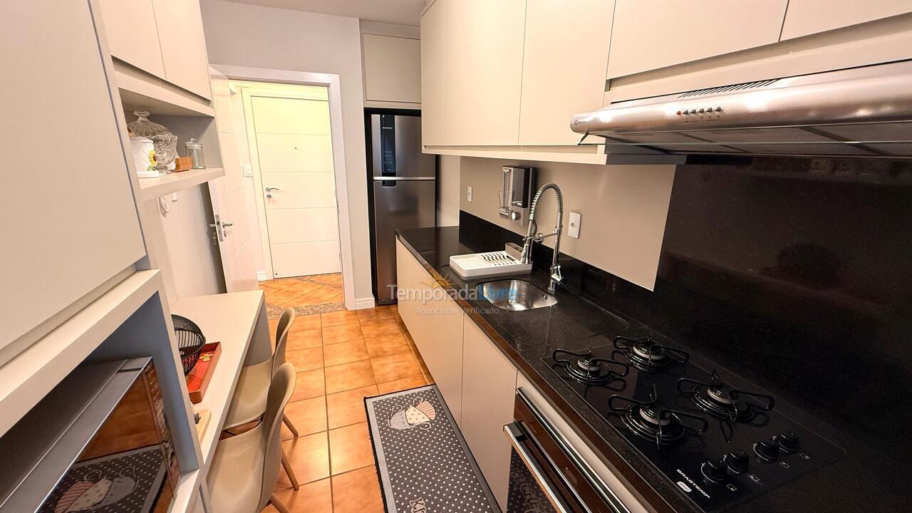 Apartamento para aluguel de temporada em Balneário Camboriú (Praia Central)