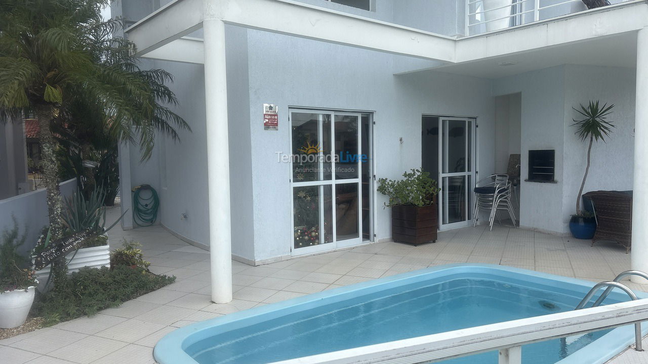 Casa para alquiler de vacaciones em São Francisco do Sul (Enseada)