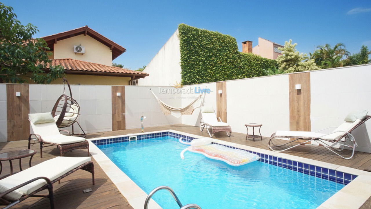 Casa para aluguel de temporada em Florianopolis (Jurerê Internacional)