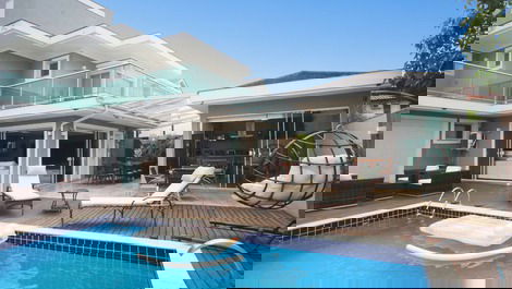 Casa de alto padrão em Jurere Internacional