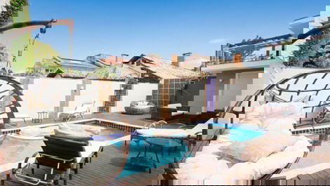 Casa de alto padrão em Jurere Internacional