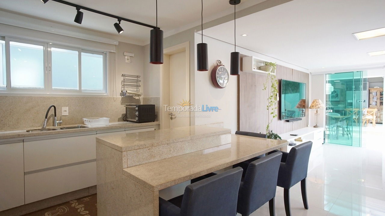 Casa para aluguel de temporada em Florianopolis (Jurerê Internacional)