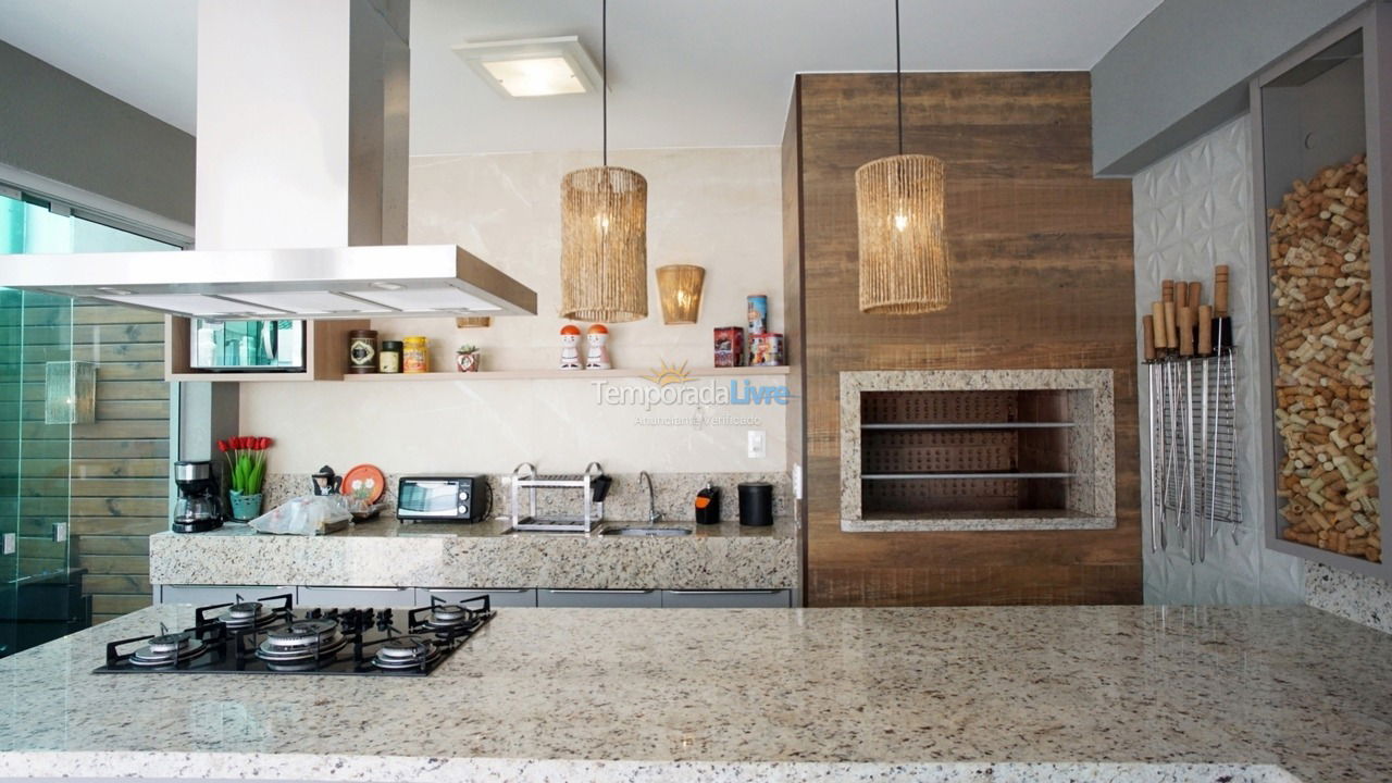 Casa para aluguel de temporada em Florianopolis (Jurerê Internacional)