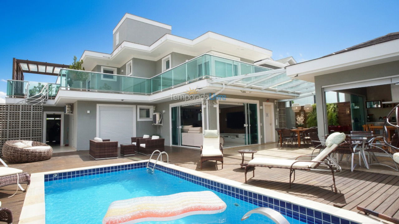 Casa para aluguel de temporada em Florianopolis (Jurerê Internacional)