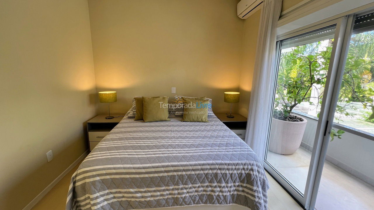 House for vacation rental in Florianopolis (Jurerê Internacional)