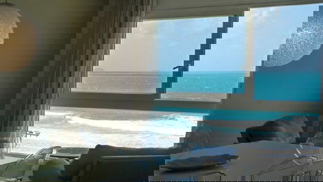 ¡Alto nivel con acceso directo al mar! A70