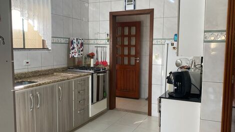 Single-story house in gated community Morada da Praia.