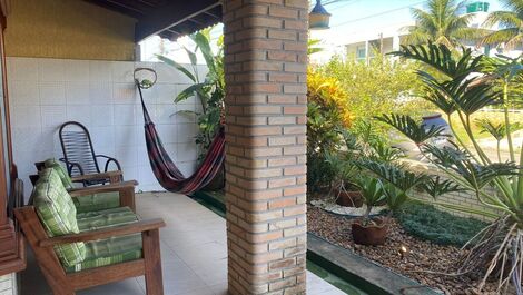 Single-story house in gated community Morada da Praia.