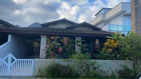House for rent in Bertioga - Condominio Morada da Praia