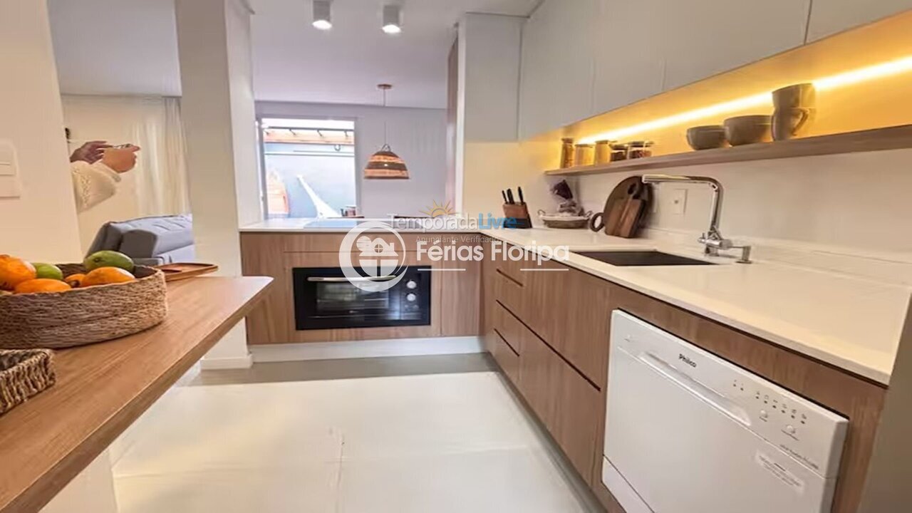 Casa para aluguel de temporada em Florianópolis (Morro das Pedras)