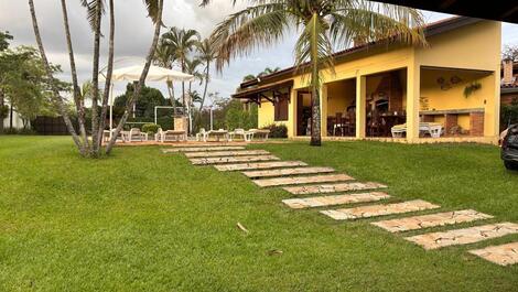 Vista casa para piscina