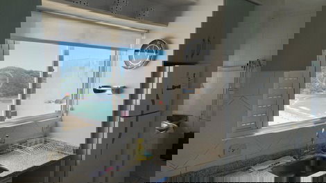 Balneario Camboriú, vista a la noria, piso alto, barbacoa, plaza de aparcamiento.