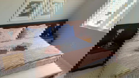 Balneario Camboriú, vista a la noria, piso alto, barbacoa, plaza de aparcamiento.