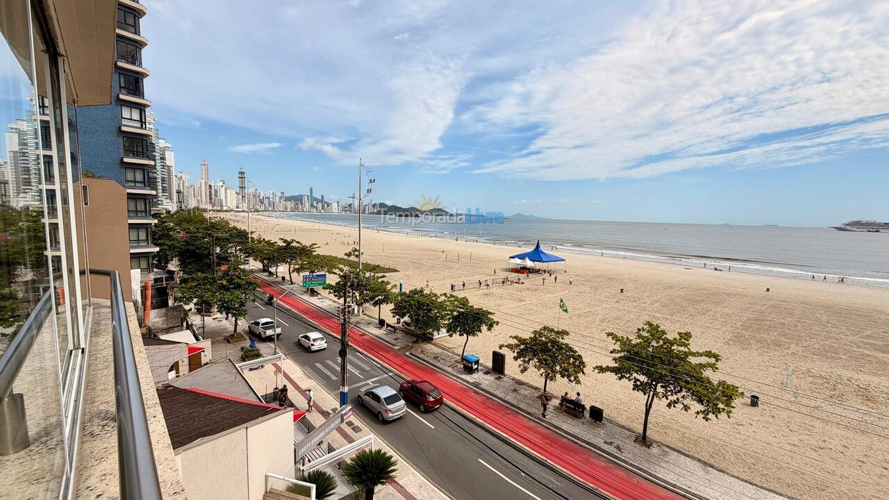 Apartamento para aluguel de temporada em Balneário Camboriú (Praia Central)