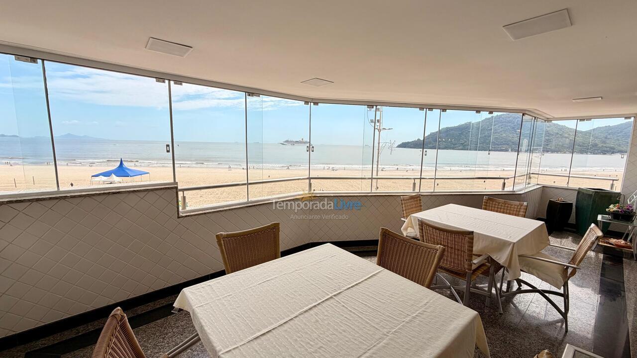 Apartamento para aluguel de temporada em Balneário Camboriú (Praia Central)
