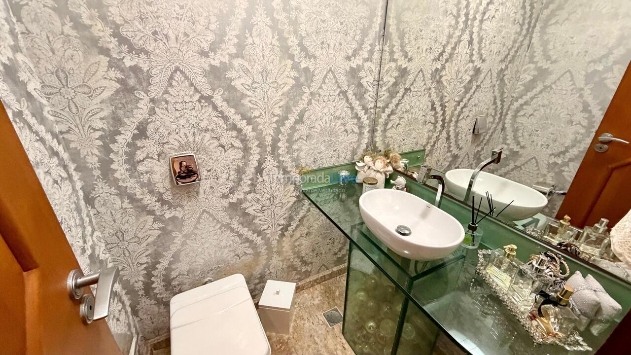 Apartamento para aluguel de temporada em Balneário Camboriú (Praia Central)