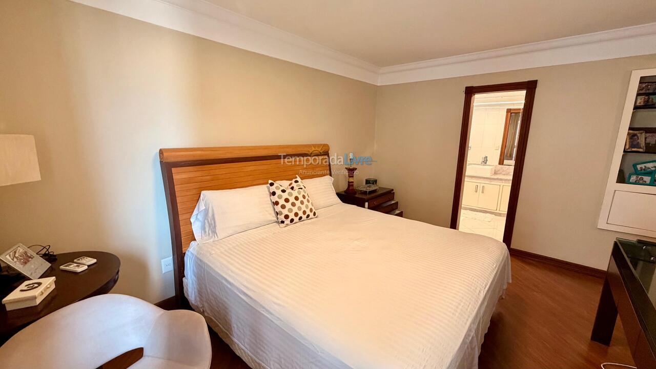 Apartamento para aluguel de temporada em Balneário Camboriú (Praia Central)