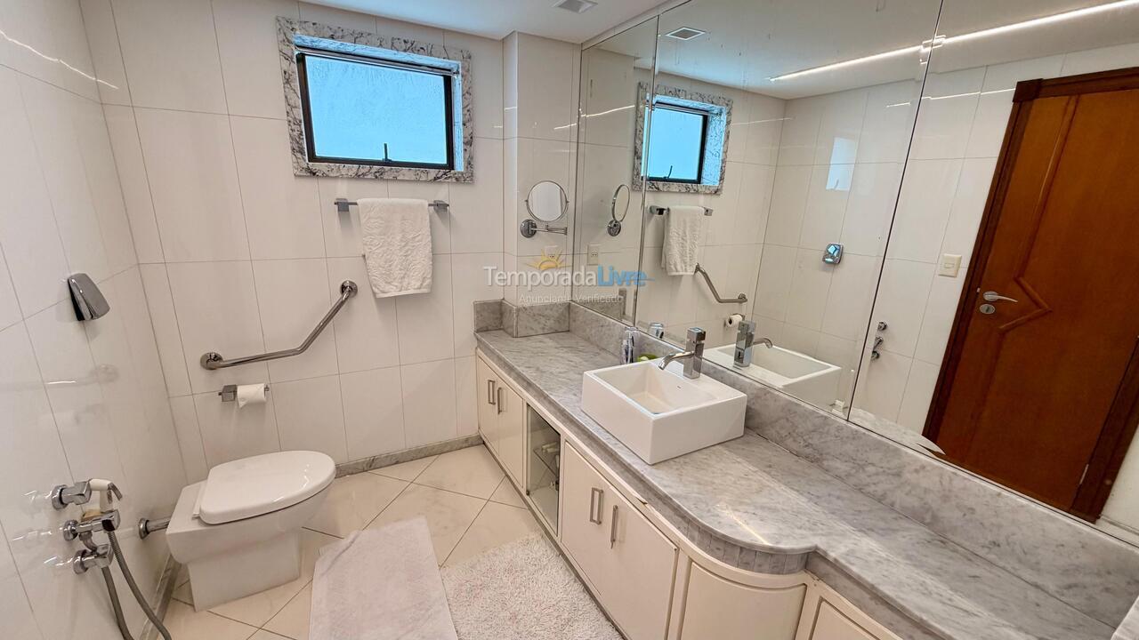 Apartamento para aluguel de temporada em Balneário Camboriú (Praia Central)