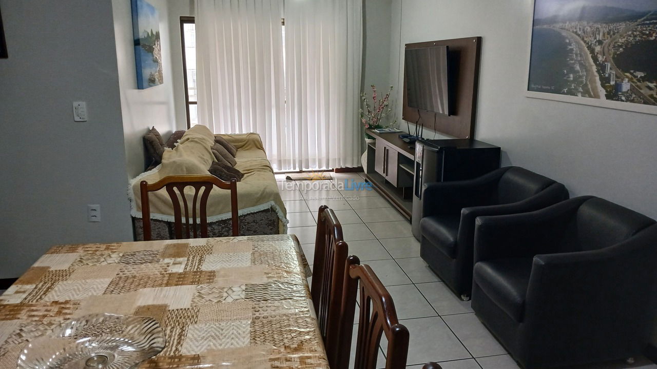 Apartamento para aluguel de temporada em Itapema (Meia Praia)