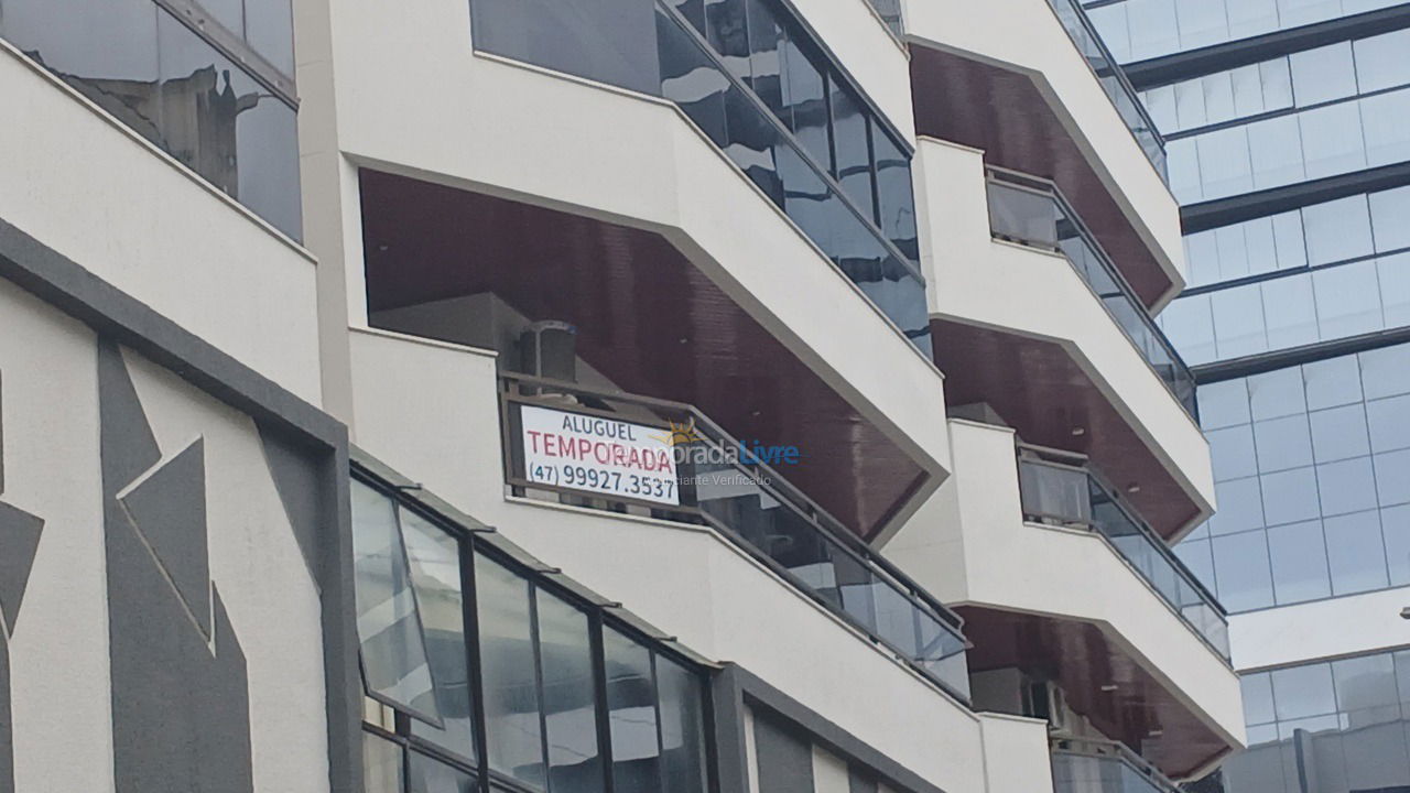 Apartamento para aluguel de temporada em Itapema (Meia Praia)