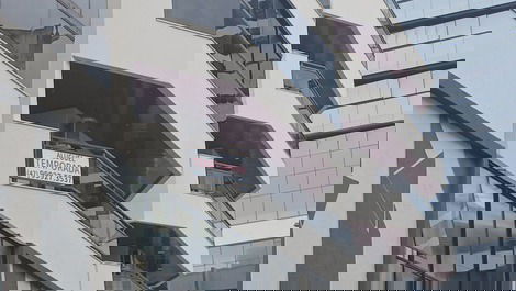 Apartamento meia praia lateral para o mar