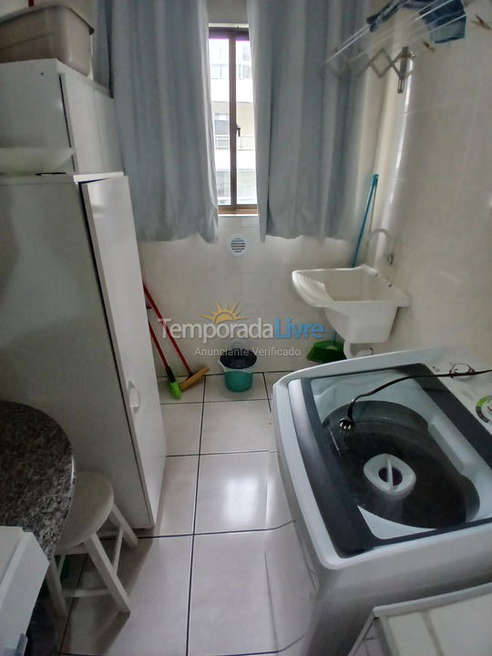 Apartamento para aluguel de temporada em Itapema (Meia Praia)