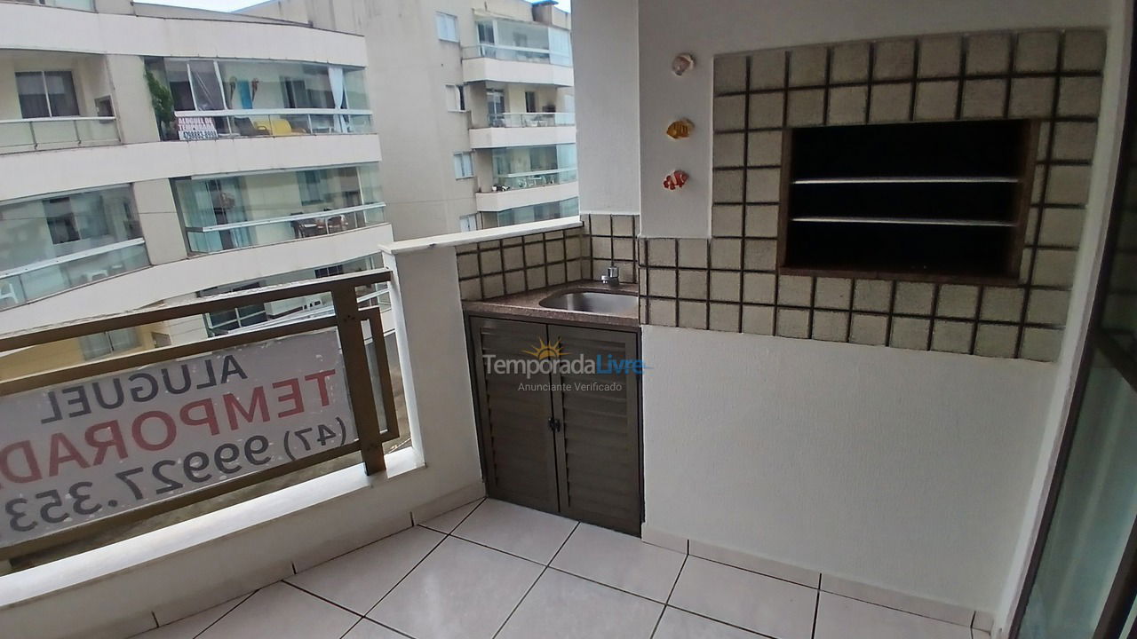 Apartamento para aluguel de temporada em Itapema (Meia Praia)