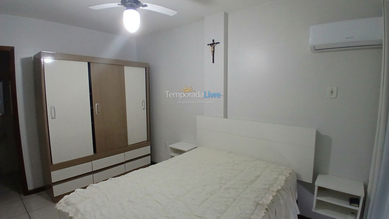 Apartamento para aluguel de temporada em Itapema (Meia Praia)