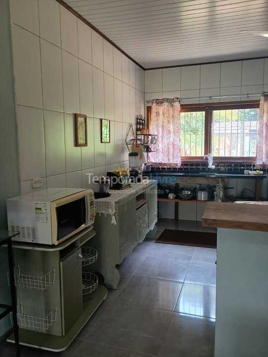 Casa para alquiler de vacaciones em Ubatuba (Vila Rolim)