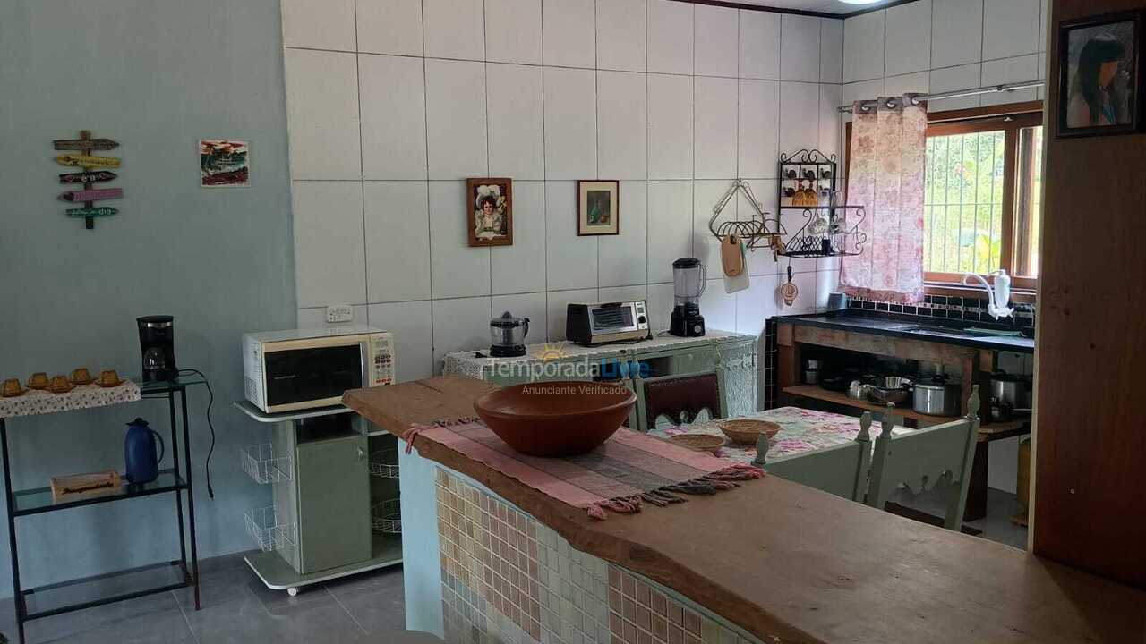 Casa para alquiler de vacaciones em Ubatuba (Vila Rolim)