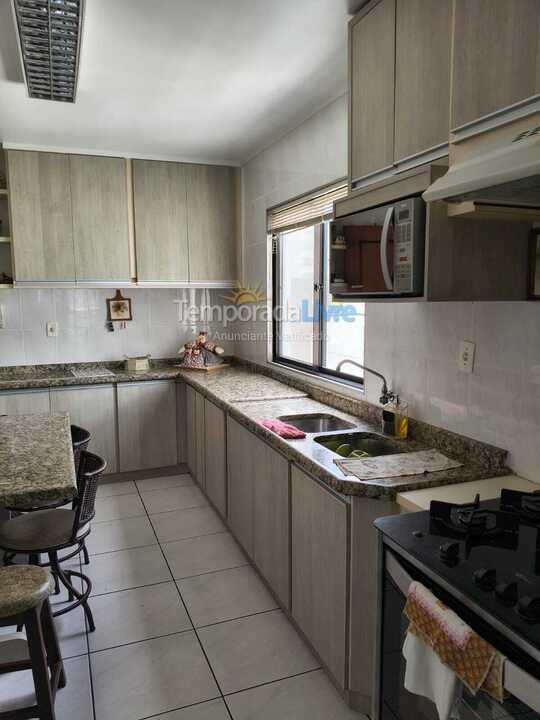 Apartment for vacation rental in Itapema (Meia Praia)