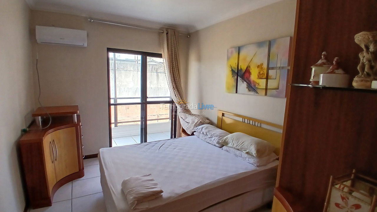 Apartment for vacation rental in Itapema (Meia Praia)